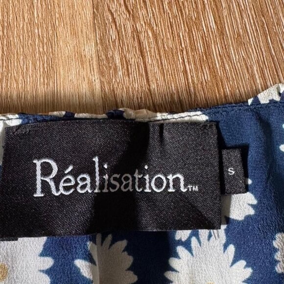 Realisation Par Blue and white daisy floral 100% silk ruffle wrap dress size S - Picture 2 of 5